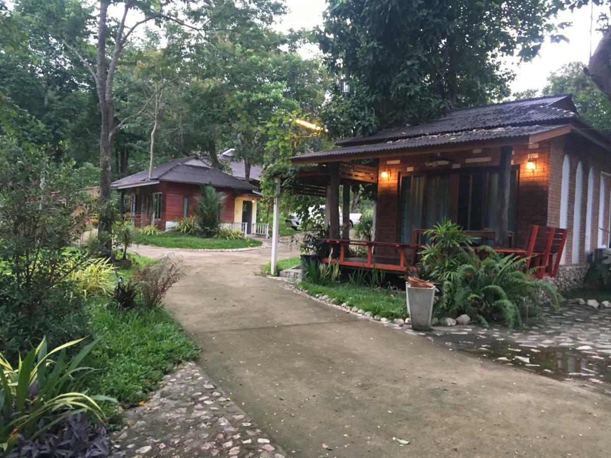 Lunda Orchid Resort Suan Phueng Exterior foto